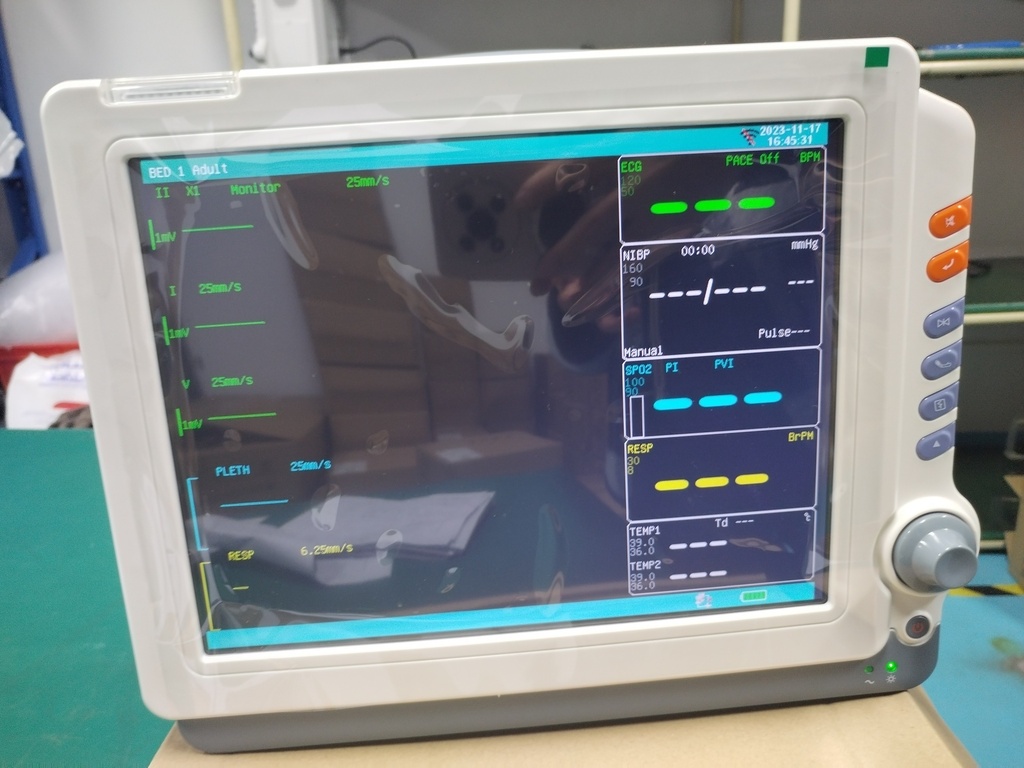 Moniteur patient multi-paramètres de 12,1 pouces à 6 paramètres