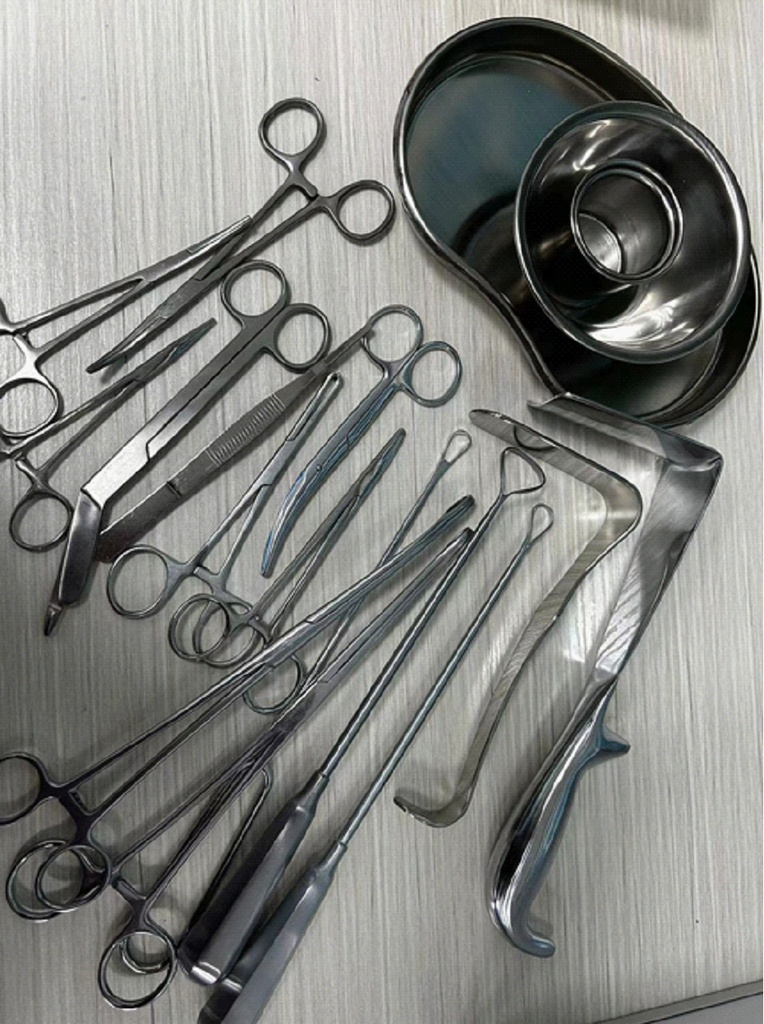 Natural Delivery Surgical Instrument Kit (including Episiotomy Instruments) 18 Pieces