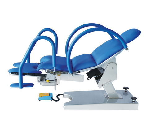 Electric gear gynecological diagnosing table